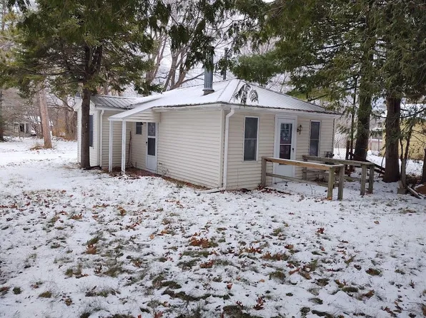 1070 Larke Ave, Rogers City, MI 49779