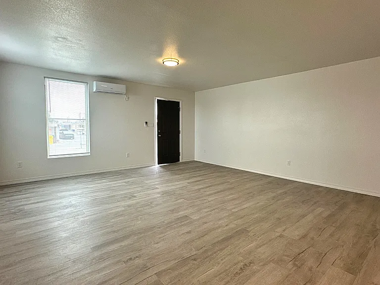 3212 Rosa Ave #D — Photo 2