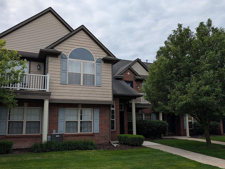 1st image of 32990 Redstone Dr #103