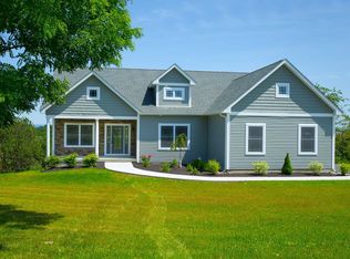 22 Quaker Hill Rd, Milton, NY 12547