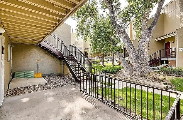 5300 E Cherry Creek South Dr #517 — Photo 1