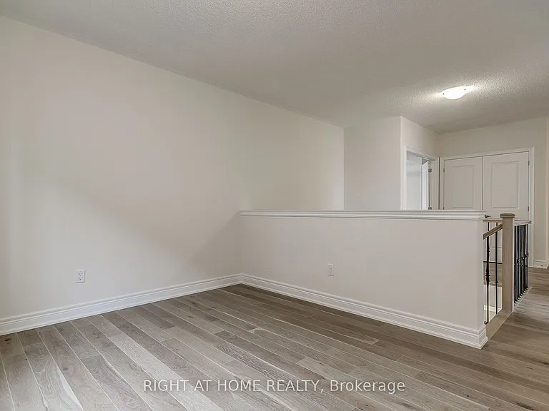51 Lorrain Hand Cres — Photo 22
