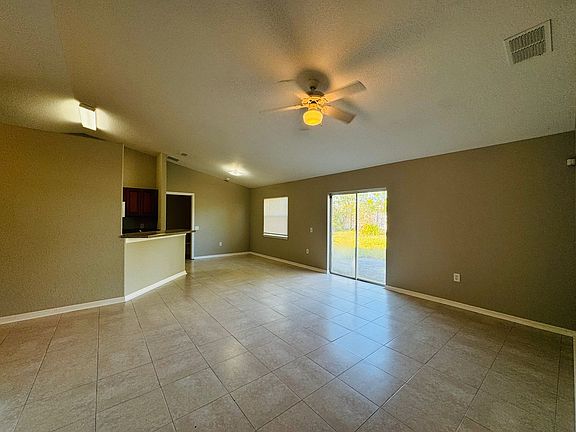 3rd image of 823 Jarnac Dr