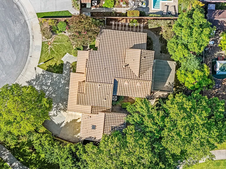 939 Skip Away Ct — Photo 48