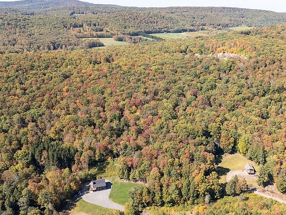 5th image of 815 Covert Hollow Rd