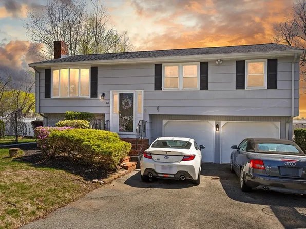 48 Coweeset Dr, Brockton, MA 02301