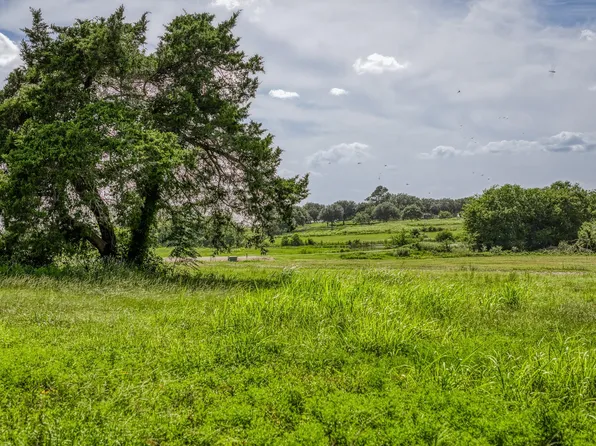 1518 Bluebonnet Ridge Dr, Chappell Hill, TX 77426