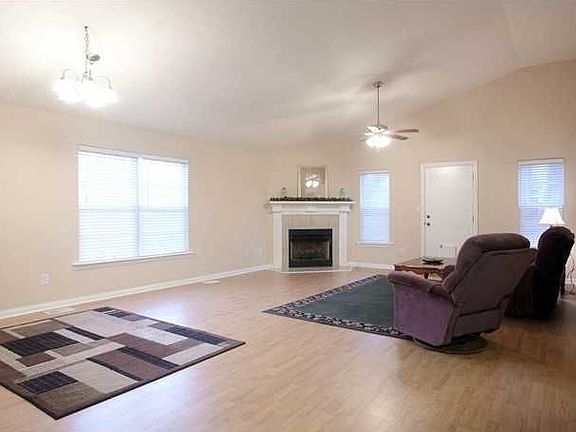 2nd image of 11901 Brookmoor Dr