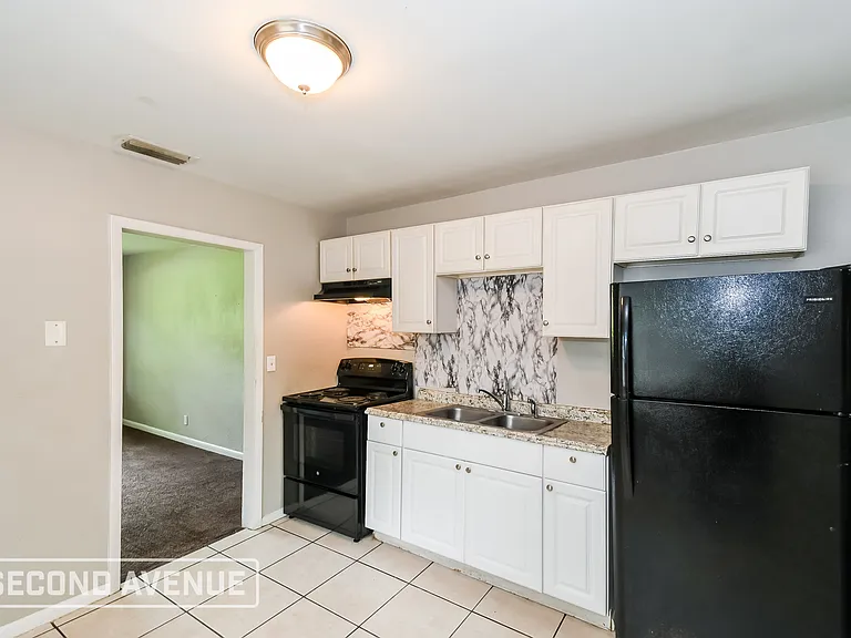 1544 Breton Rd — Photo 10