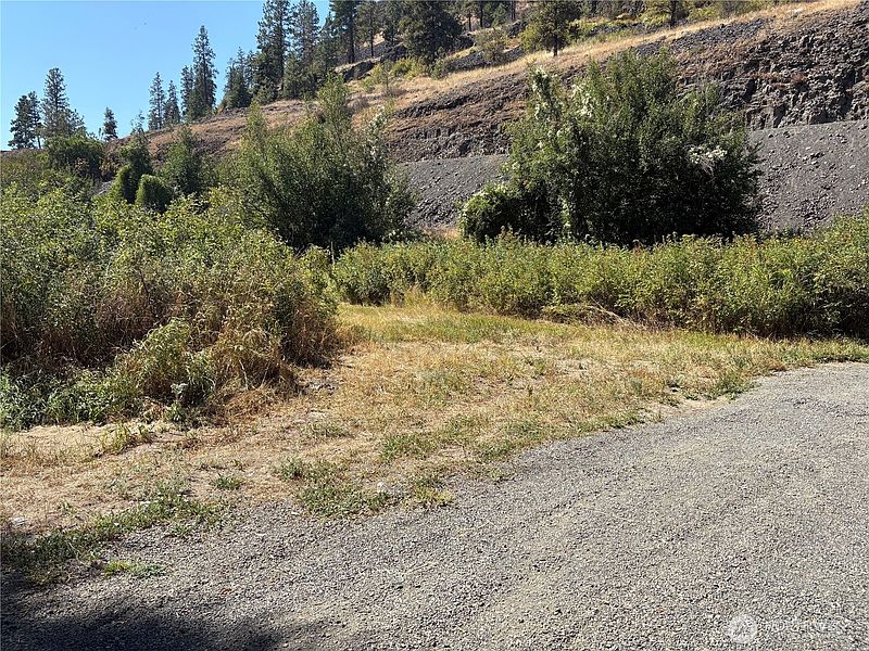 12th image of 32900 Hawk Creek Ranch Rd N