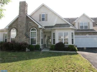 2003 Rose Dr, Pennsburg, PA 18073