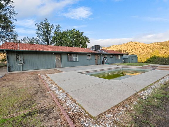 2nd image of 38570 Rustic Ln