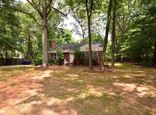 419 Lynhaven Dr, Winston Salem, NC 27104