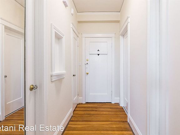 5th image of 990 Bay St APT 206