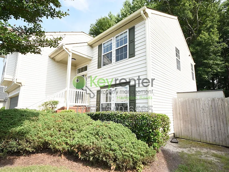 1109 Lady Ashley Dr — Photo 3