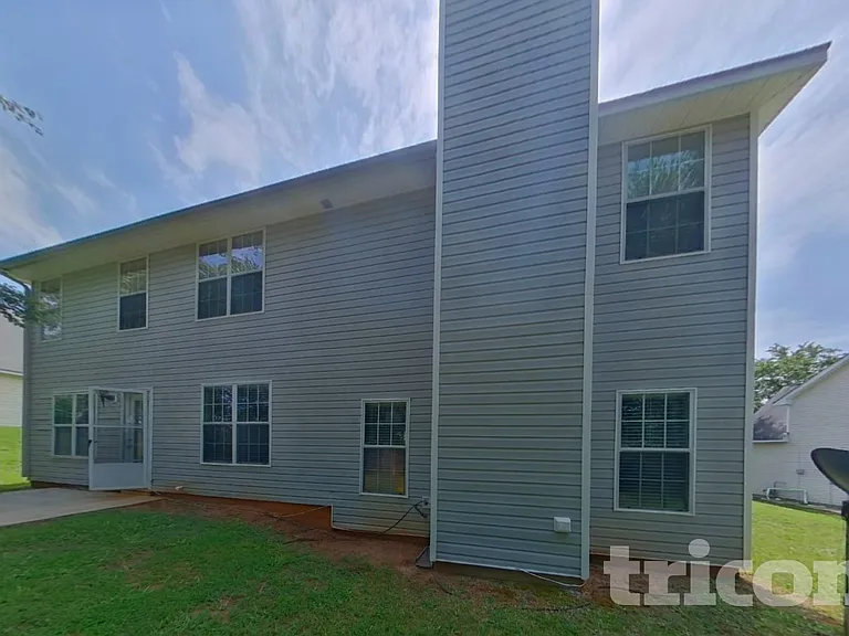 552 Howell Dr — Photo 19
