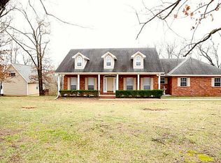 2595 W White Oak, Fayetteville, AR 72704