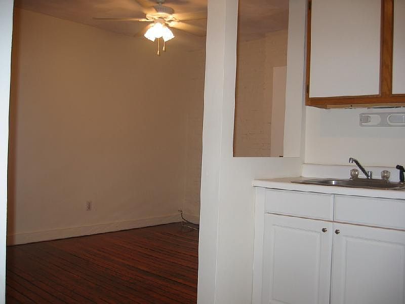 2nd image of 25 Harris St #1A