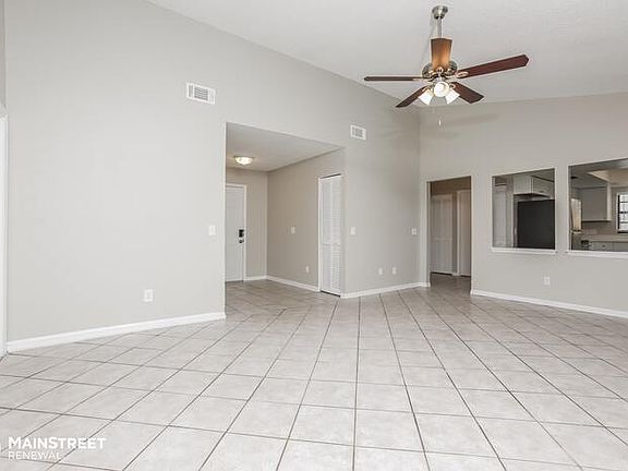 4th image of 2930 Hickory Creek Dr