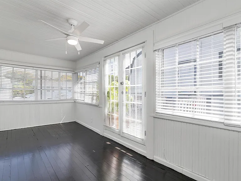 204 Conniston Rd #UPSTAIRS — Photo 12