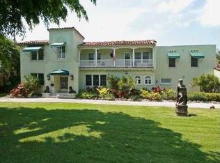 2068 N Bay Rd, Miami Beach, FL 33140