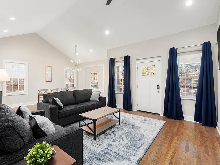 1690 Donald Lee Hollowell Pkwy NW — Photo 35