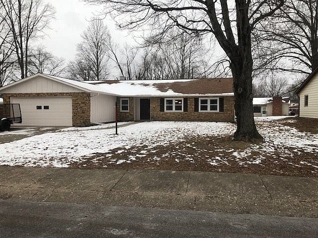 1st image of 810 S Parkway Dr