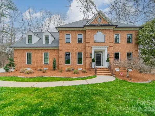 2224 Providence Canyon Dr, Charlotte, NC 28270