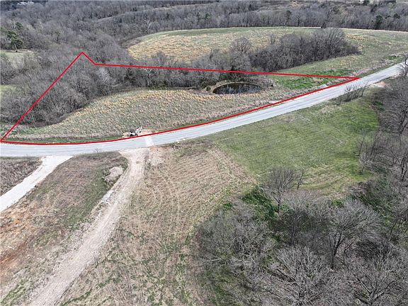 3rd image of Mountain Ridge Rd