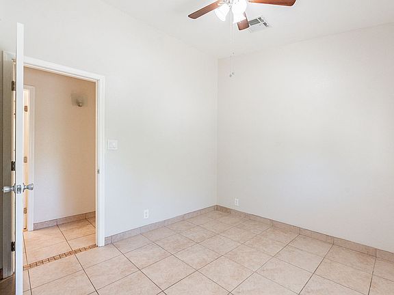 2nd image of 16816 N 29th St #107