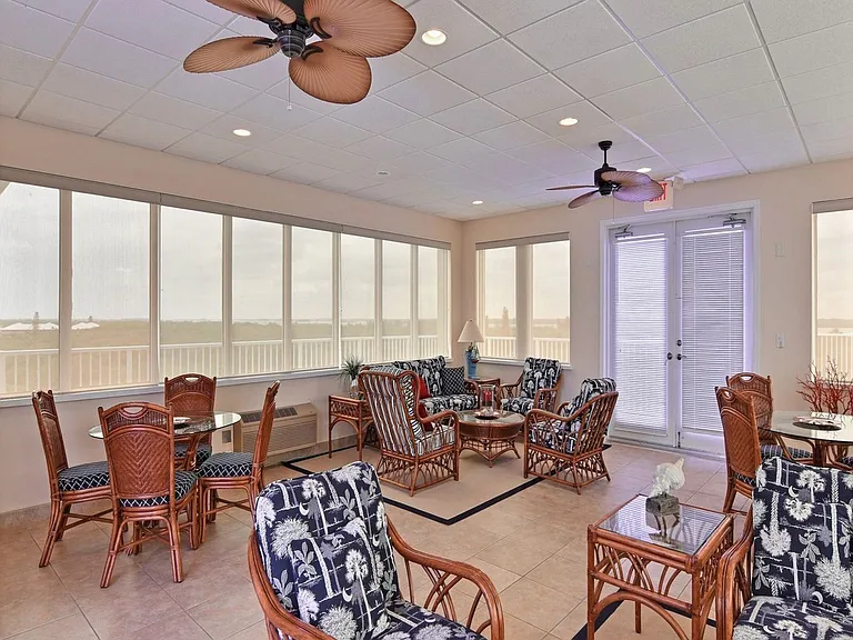 935 E Causeway Blvd #408 — Photo 19