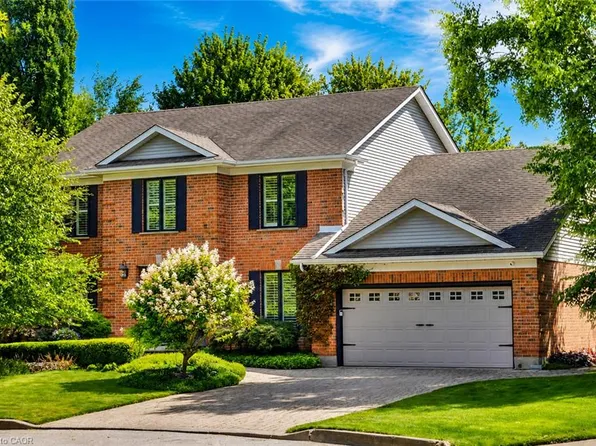 559 Strathmere Ct, Waterloo, ON N2T 2K2