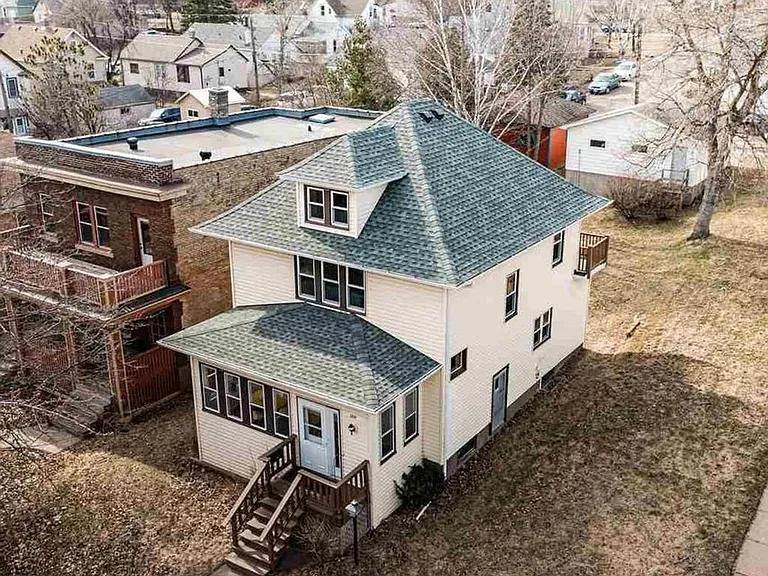 1219 E 5th St — Photo 21