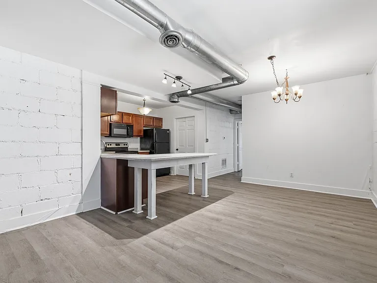 The Reese Apartments — Photo 23