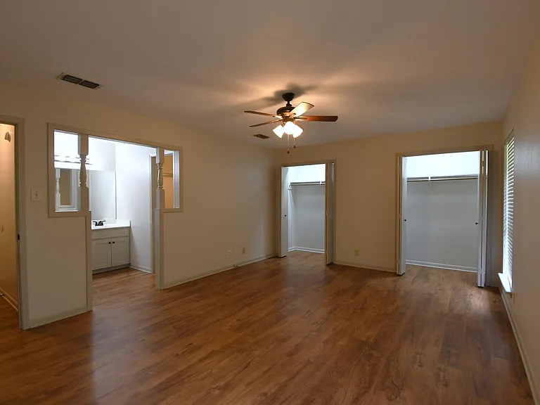 710 Kelli — Photo 27