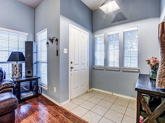 3rd image of 4048 Landisburg Trl