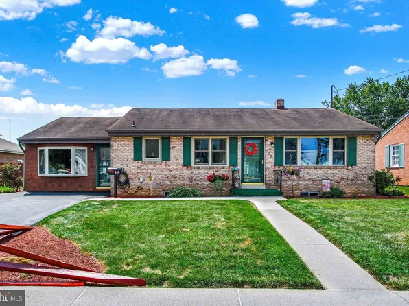 608 Maple Ave, Hanover, PA 17331