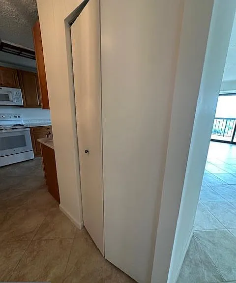 200 N Pickett St #1512 — Photo 2