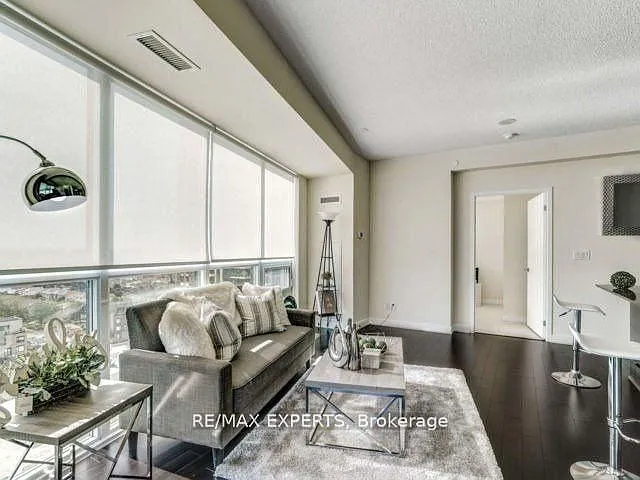 510 Curran Pl #1002 — Photo 4