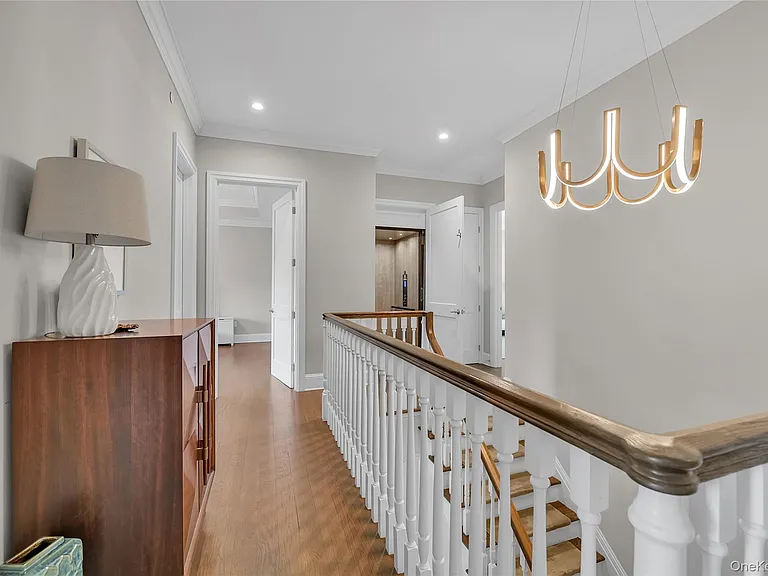 402 Grist Mill Cir — Photo 12
