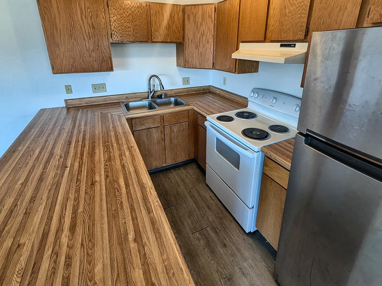 1009 W 30th Ave — Photo 4