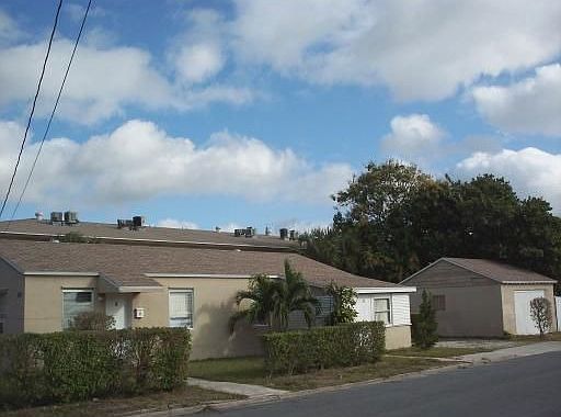 1st image of 130 S D St #1