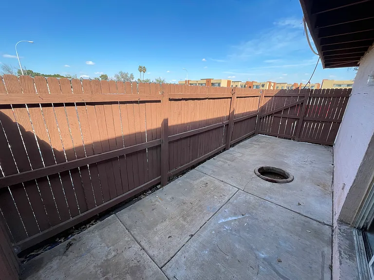 8319 N 60th Dr — Photo 9