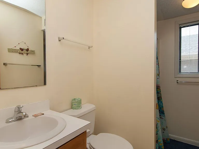 13 E Henderson St #1 — Photo 22