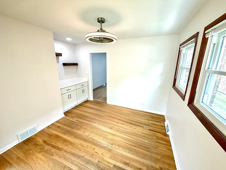 167 E Van Buren St #1 — Photo 5