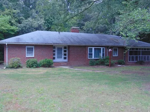 2050 Mountain Rd, Halifax, VA 24558