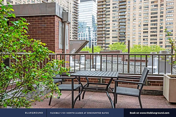 Rented by The Blueground | media 99