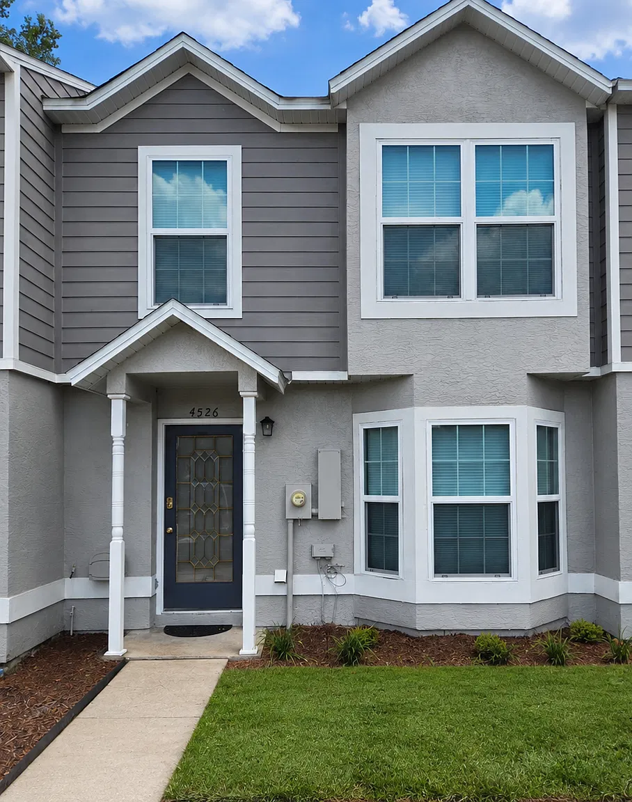 2 bed, 1.5 bath, 1234 sqft, $1,995 — Photo 1