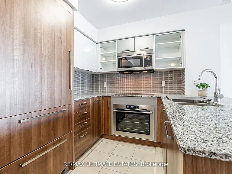 5168 Yonge St #711 — Photo 6