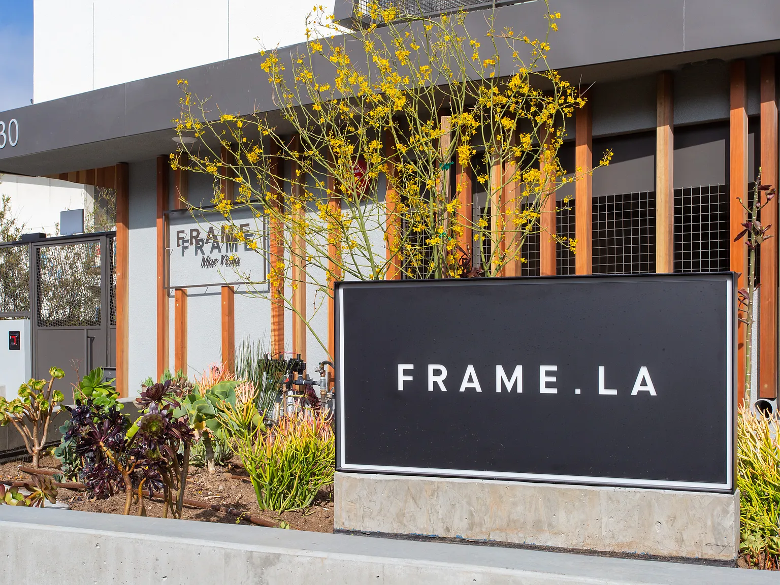Frame Mar Vista — Photo 3
